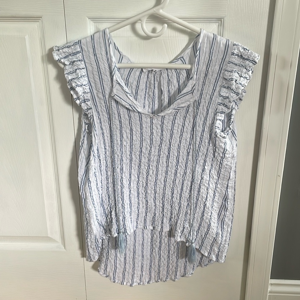 Women’s sleeveless top/blouse